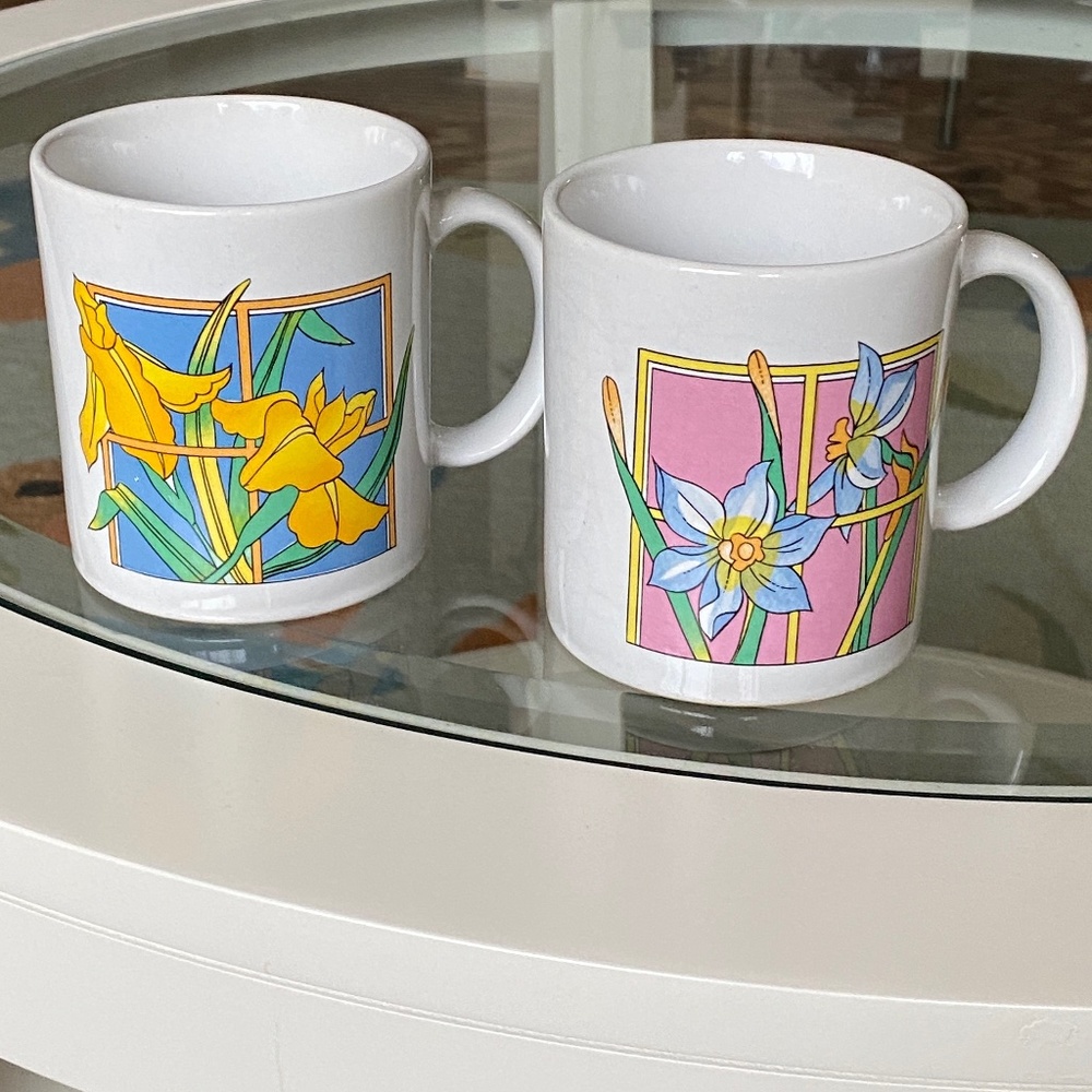 JAPAN I Lot of 2 I Iris Flower Coffee Mugs Tea Cups I Hanashobu